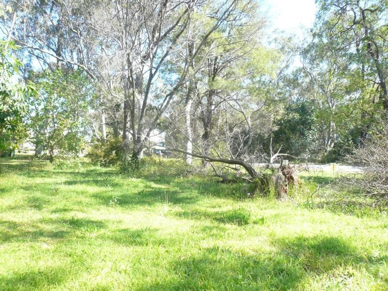 26 Cliff Terrace, Macleay Island QLD 4184
