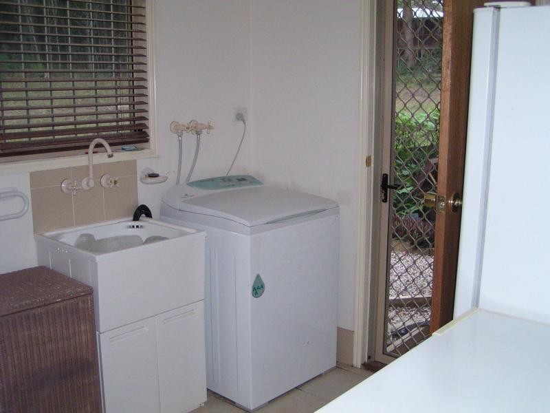 2 President Terrace, Macleay Island QLD 4184