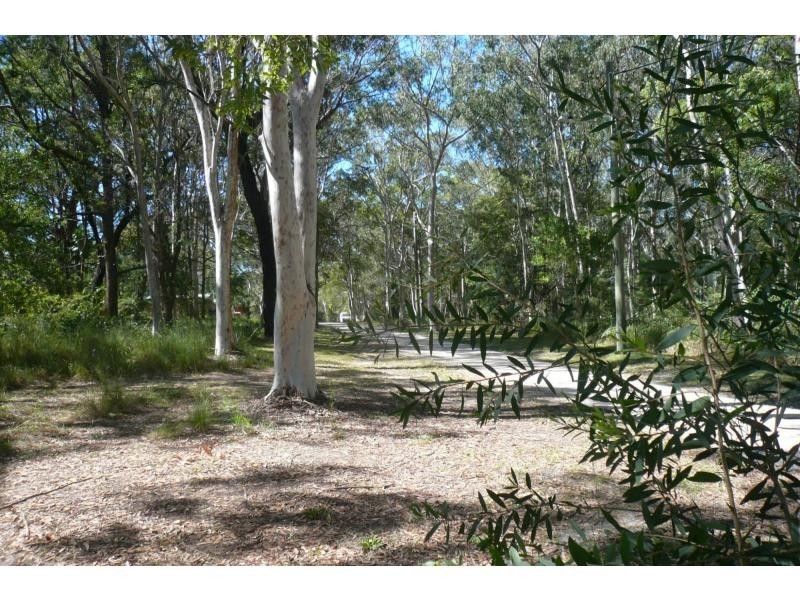 21 Parakeet Street, Macleay Island QLD 4184