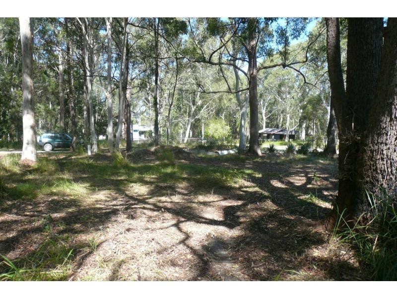 21 Parakeet Street, Macleay Island QLD 4184