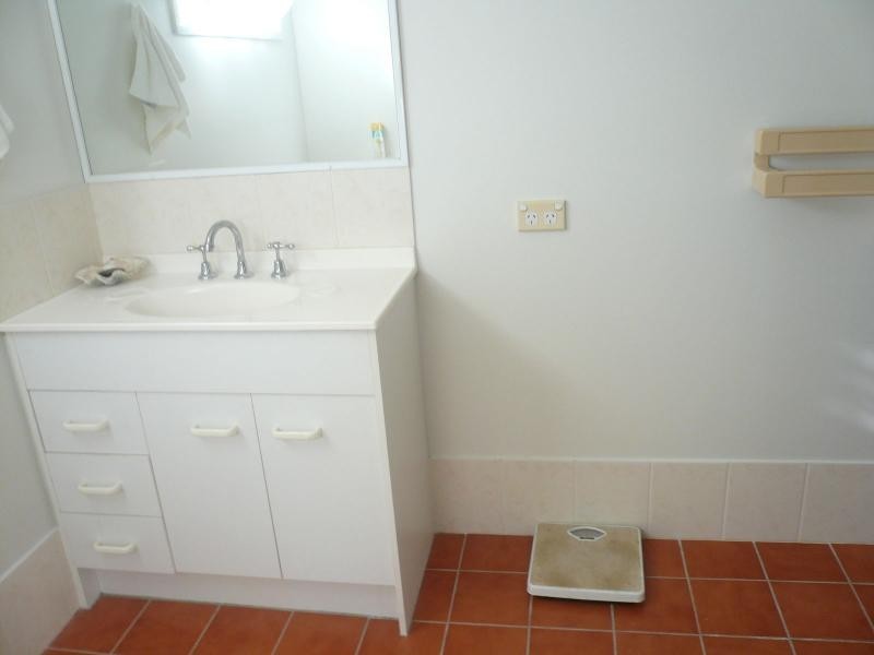 10 Mawarra Street, Macleay Island QLD 4184