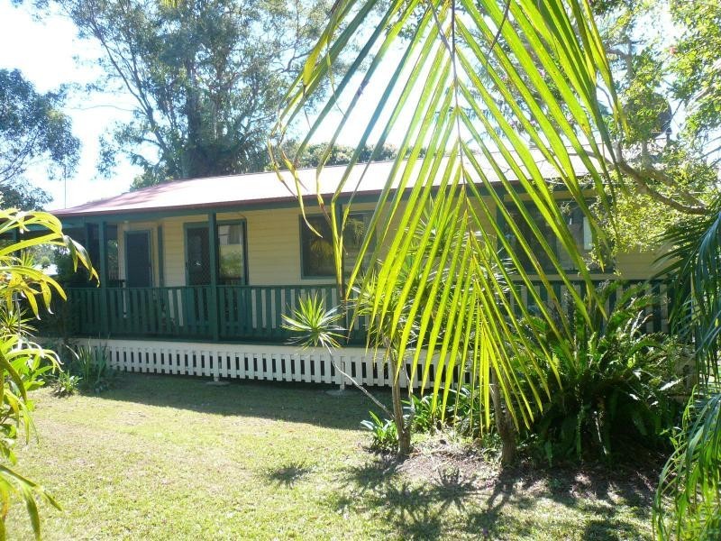 31 Scotts Road, Macleay Island QLD 4184