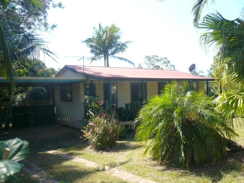 31 Scotts Road, Macleay Island QLD 4184
