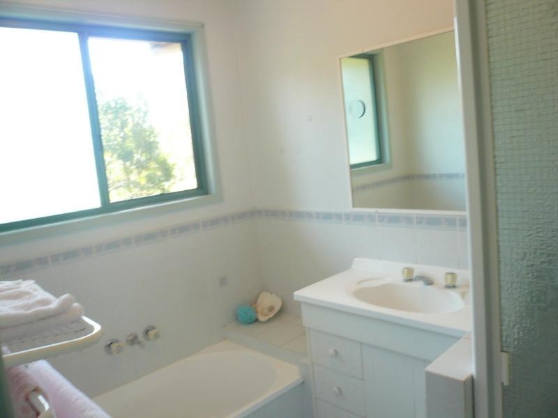 31 Scotts Road, Macleay Island QLD 4184