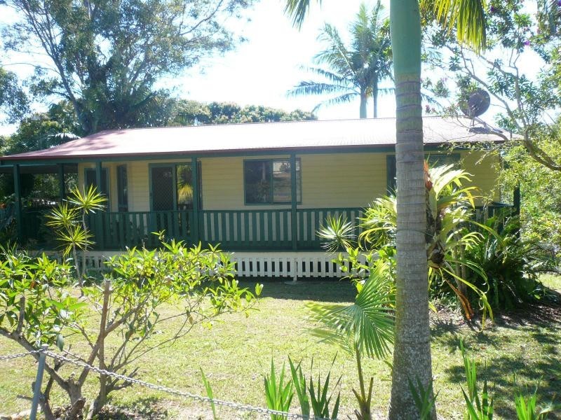 31 Scotts Road, Macleay Island QLD 4184
