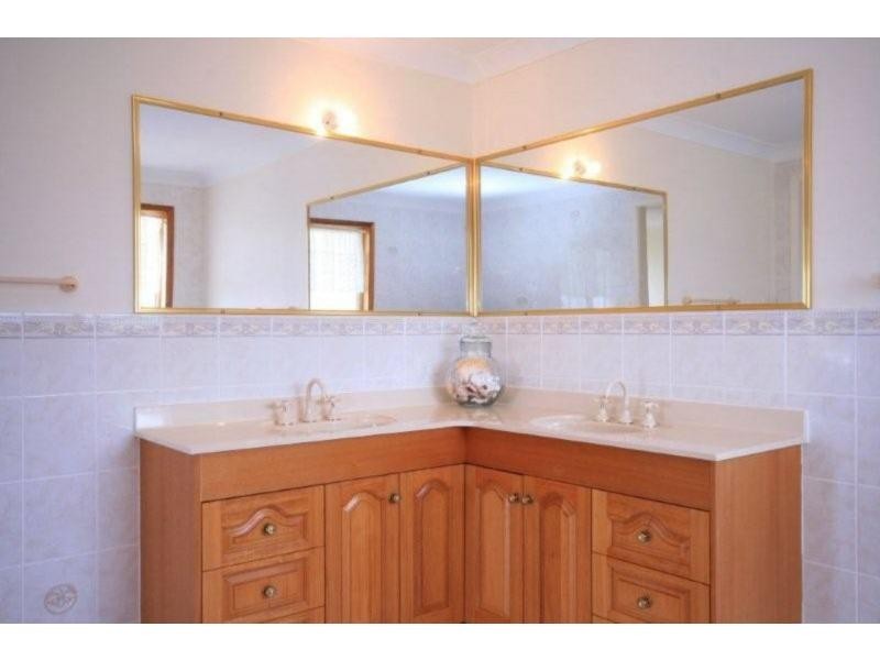 40 Timothy Street, Macleay Island QLD 4184