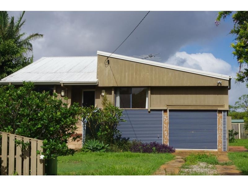 4 Emily Court, Macleay Island QLD 4184