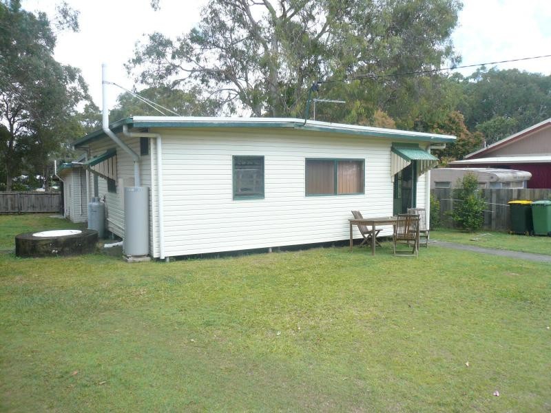 16 Dalpura Street, Macleay Island QLD 4184
