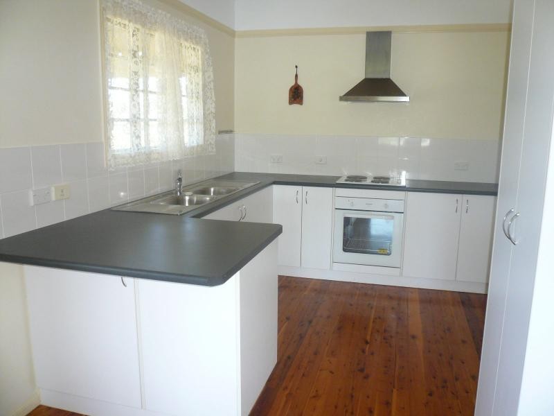 33 Lonicera Street, Macleay Island QLD 4184