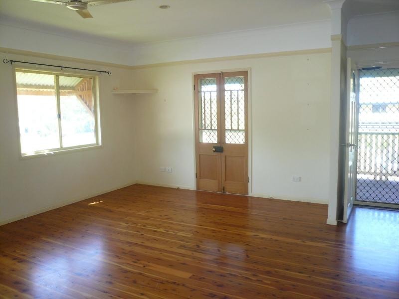 33 Lonicera Street, Macleay Island QLD 4184