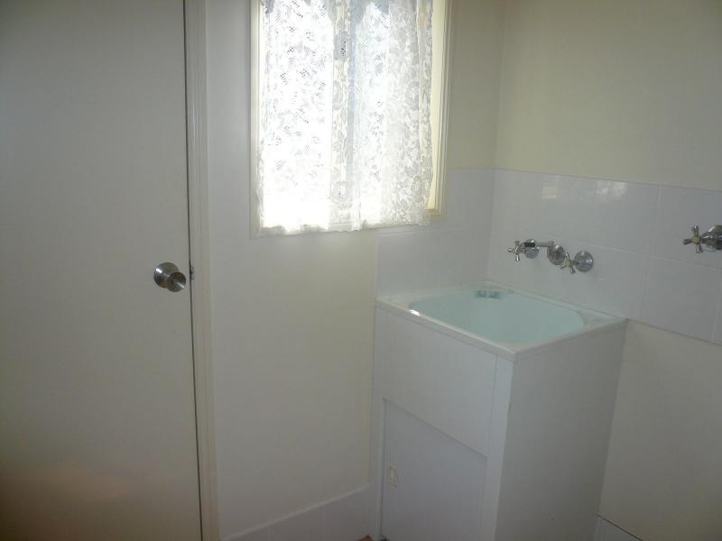 33 Lonicera Street, Macleay Island QLD 4184