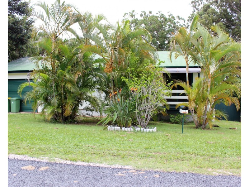 13 Michiko Street, Macleay Island QLD 4184