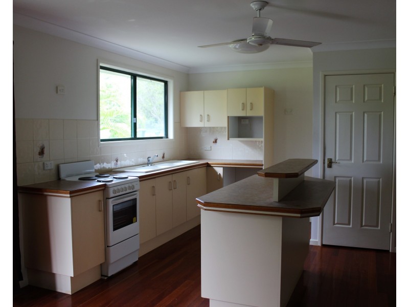 13 Michiko Street, Macleay Island QLD 4184