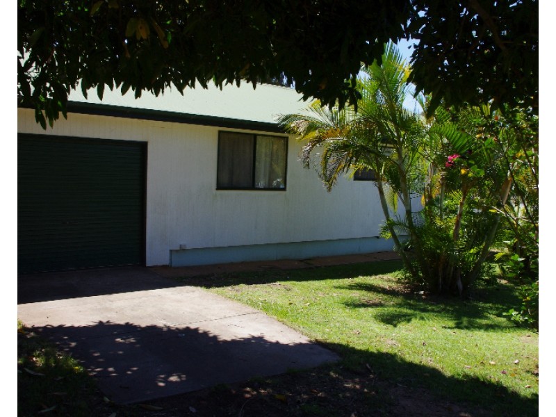 13 Michiko Street, Macleay Island QLD 4184