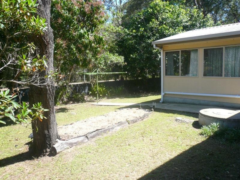 245-247 High Central Road, Macleay Island QLD 4184
