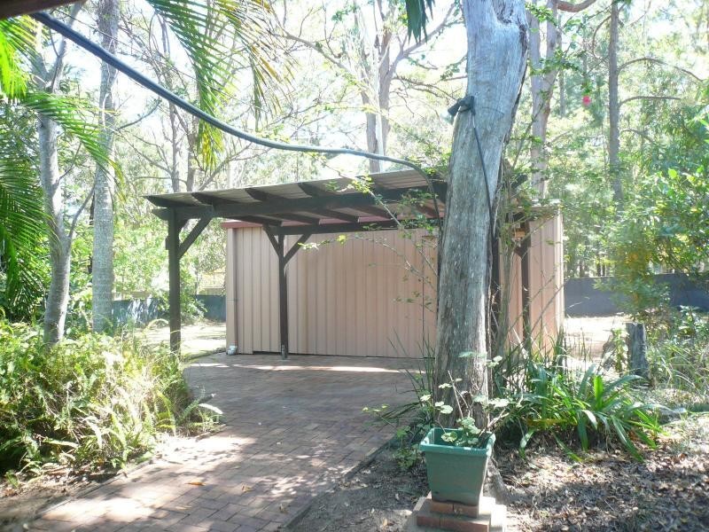 245-247 High Central Road, Macleay Island QLD 4184