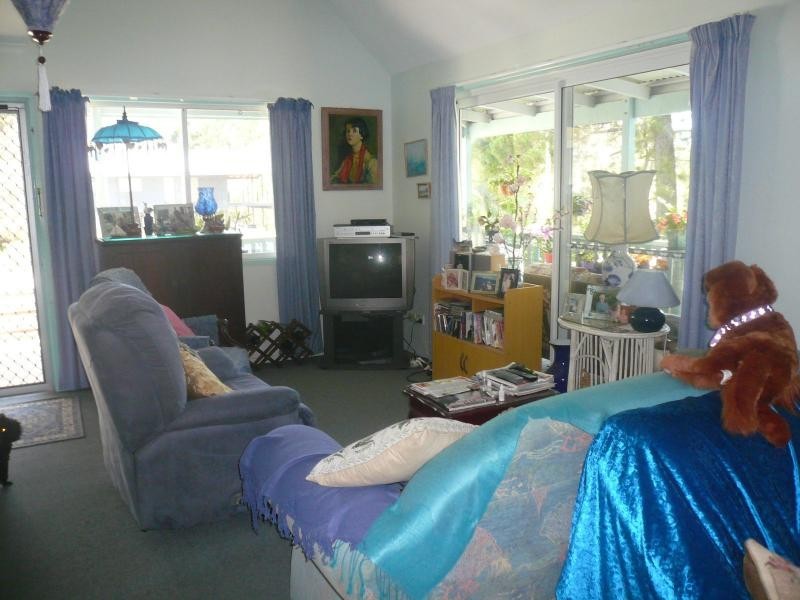 30 Cabriolet Crescent, Macleay Island QLD 4184