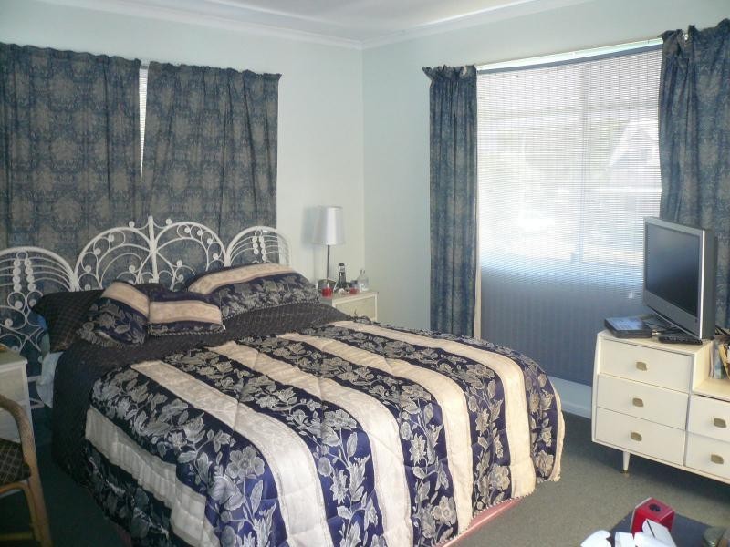 30 Cabriolet Crescent, Macleay Island QLD 4184
