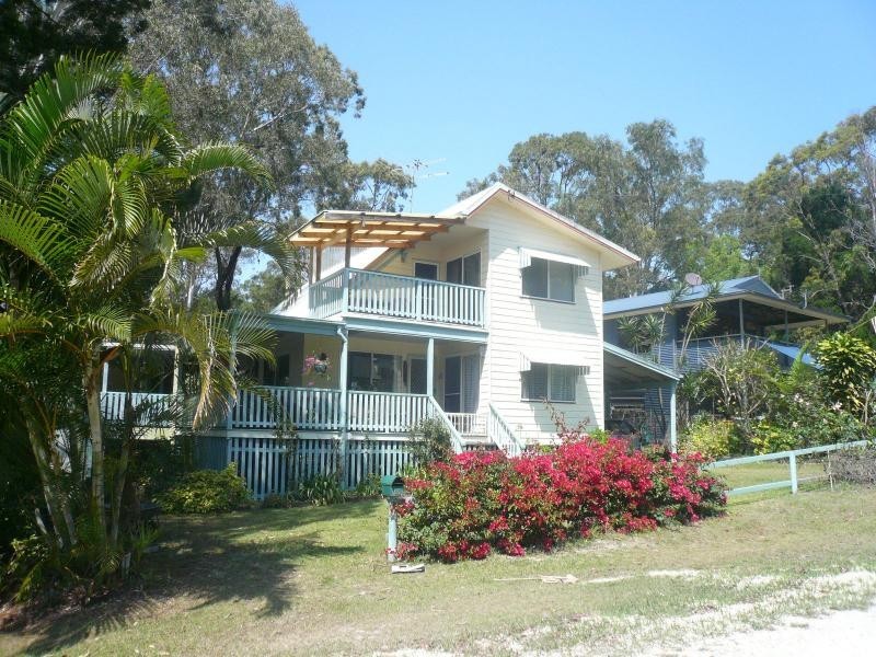 30 Cabriolet Crescent, Macleay Island QLD 4184