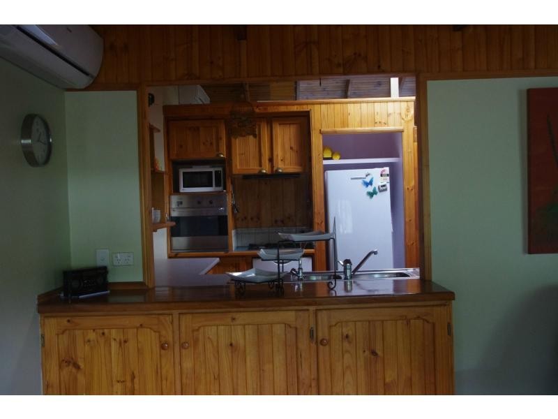 66 Hastings Terrace, Macleay Island QLD 4184