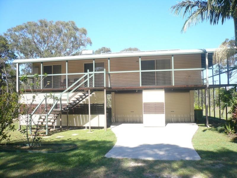 1 Charles Terrace, Macleay Island QLD 4184