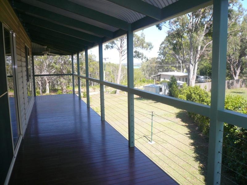 1 Charles Terrace, Macleay Island QLD 4184