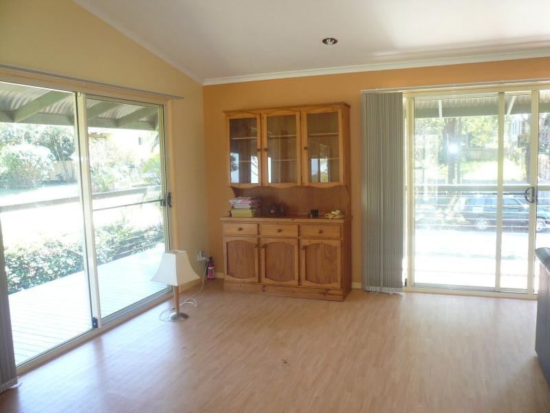 1 Charles Terrace, Macleay Island QLD 4184