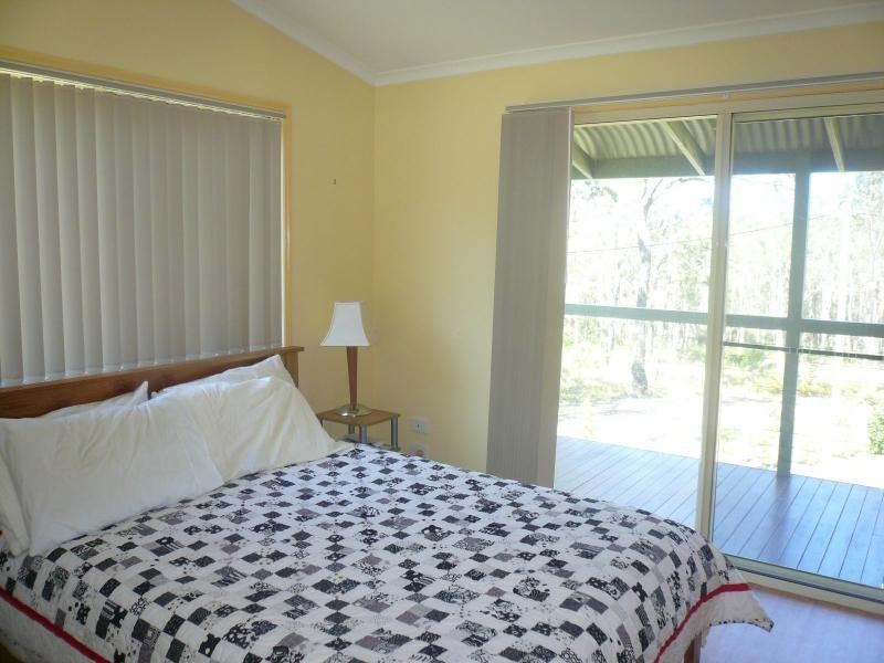 1 Charles Terrace, Macleay Island QLD 4184