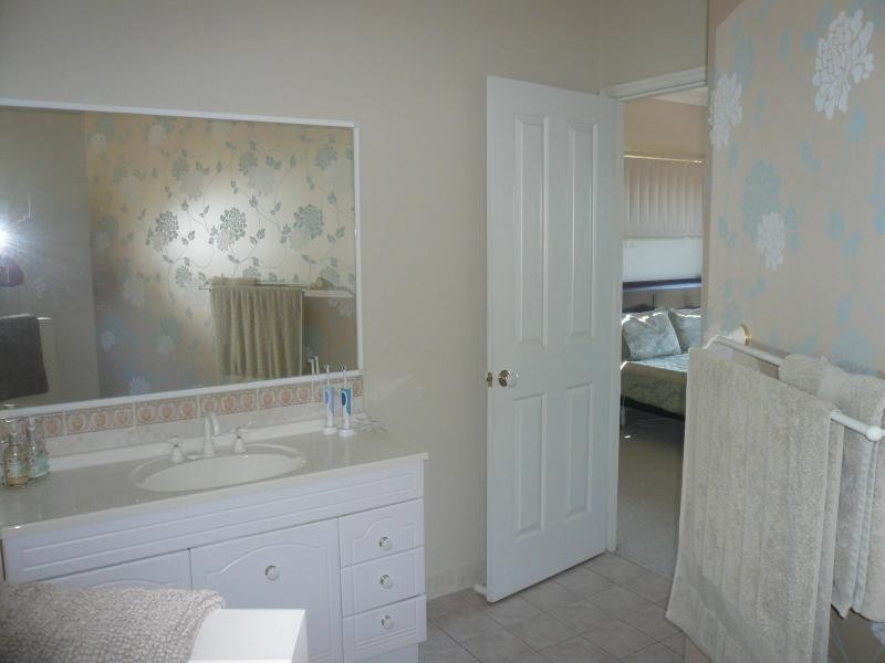 10 Boat Harbour Drive, Macleay Island QLD 4184