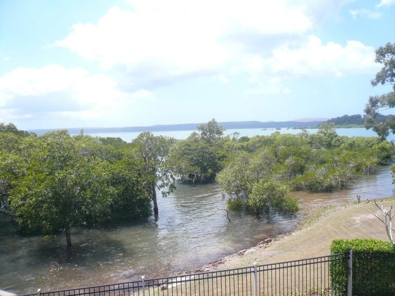 10 Boat Harbour Drive, Macleay Island QLD 4184