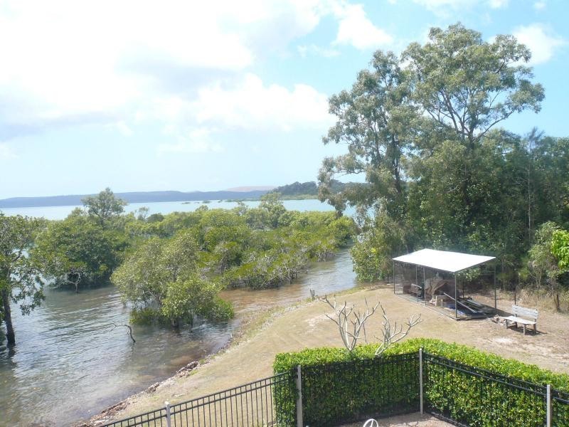 10 Boat Harbour Drive, Macleay Island QLD 4184