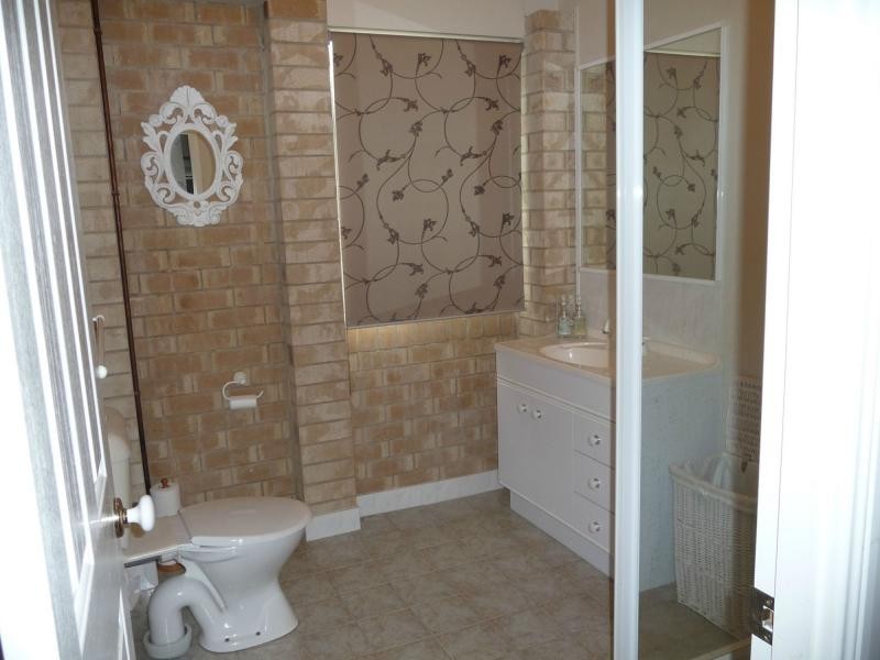 10 Boat Harbour Drive, Macleay Island QLD 4184