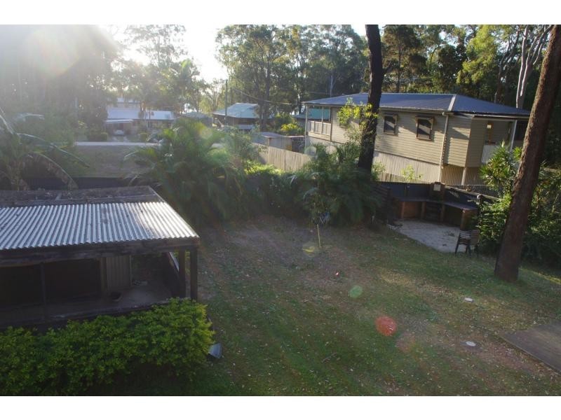 9 Dinjerra Street, Macleay Island QLD 4184
