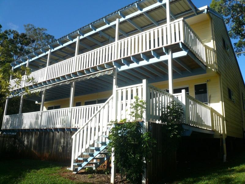 27 Cliff Terrace, Macleay Island QLD 4184