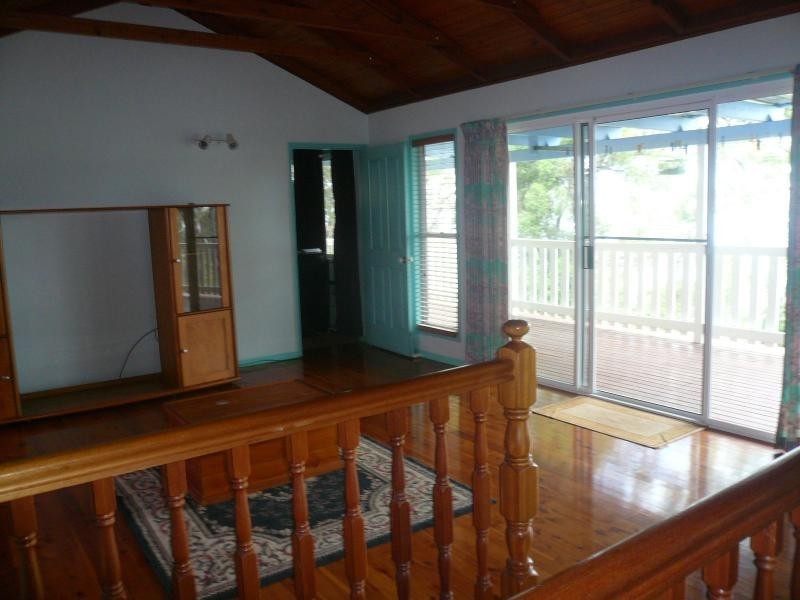 27 Cliff Terrace, Macleay Island QLD 4184