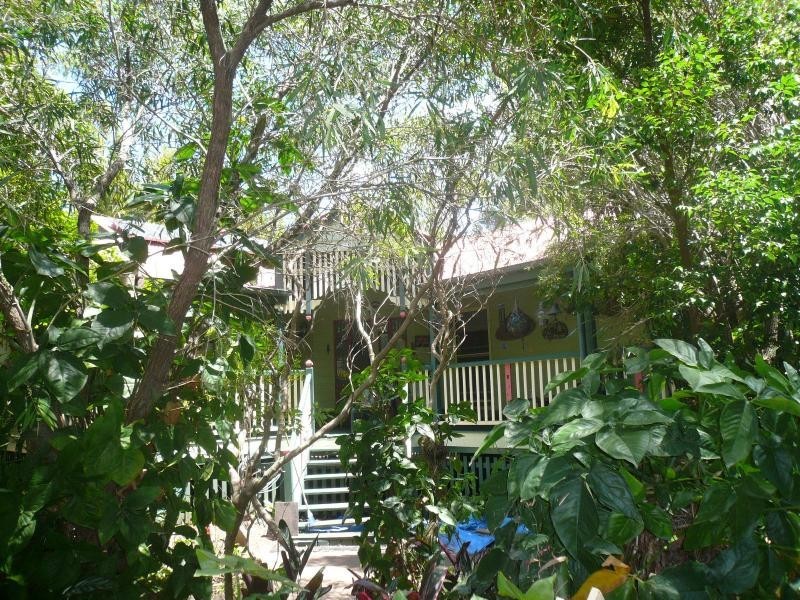31 Coast Road, Macleay Island QLD 4184