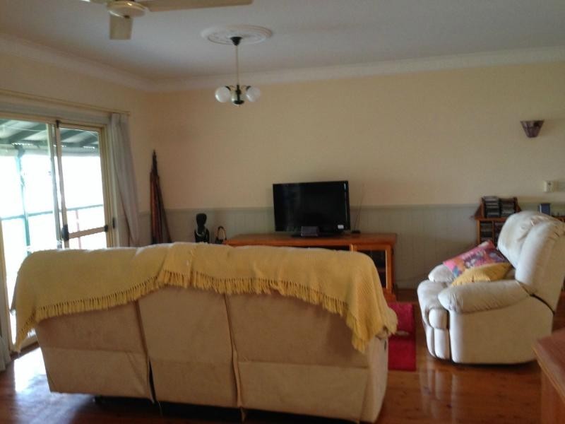 31 Coast Road, Macleay Island QLD 4184