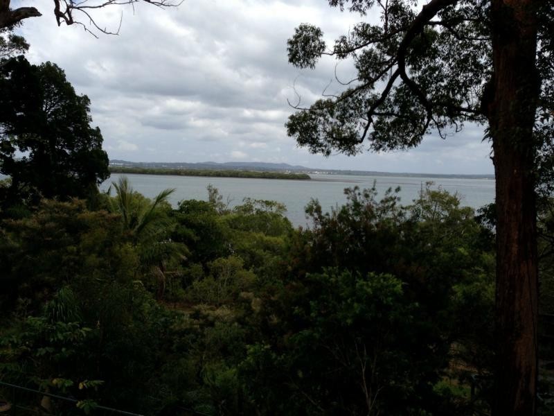 31 Coast Road, Macleay Island QLD 4184