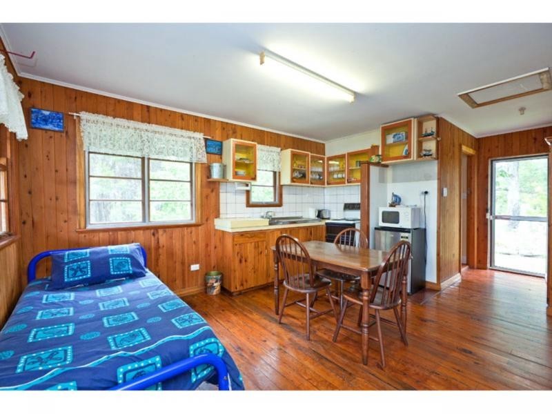 2 Ryde Street, Macleay Island QLD 4184