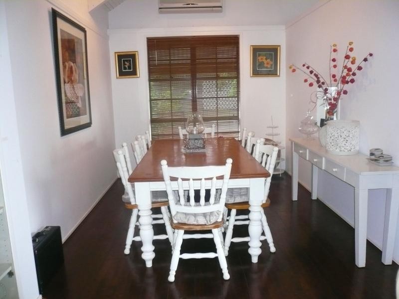 8 Emily Crescent, Macleay Island QLD 4184