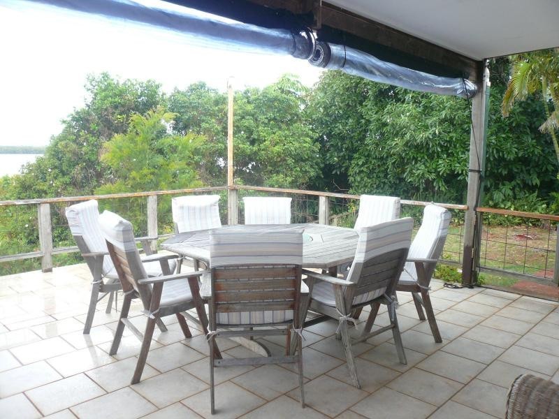 8 Emily Crescent, Macleay Island QLD 4184