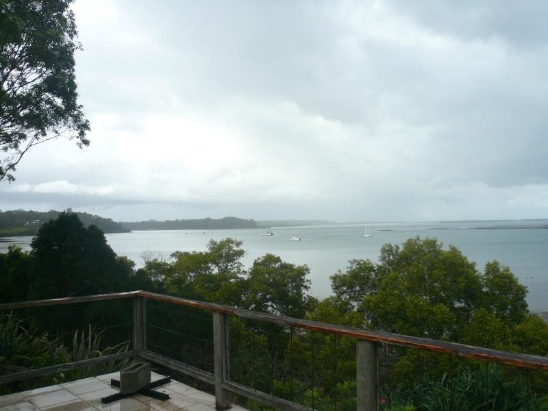 8 Emily Crescent, Macleay Island QLD 4184