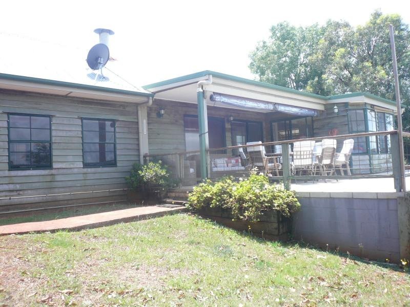 8 Emily Crescent, Macleay Island QLD 4184