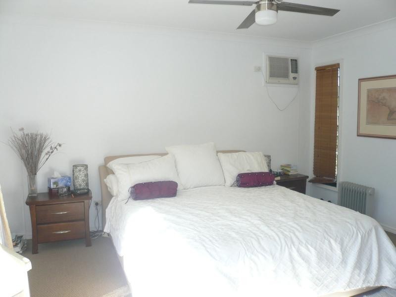 8 Emily Crescent, Macleay Island QLD 4184