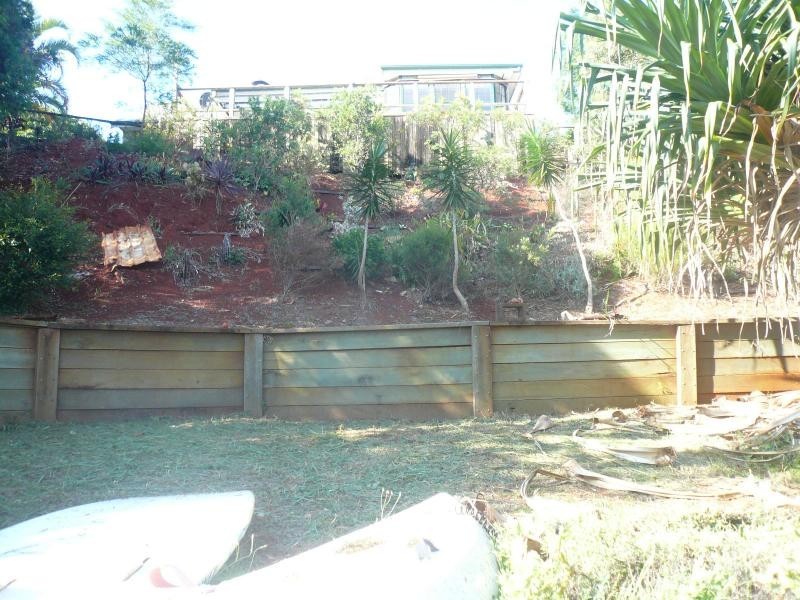 8 Emily Crescent, Macleay Island QLD 4184