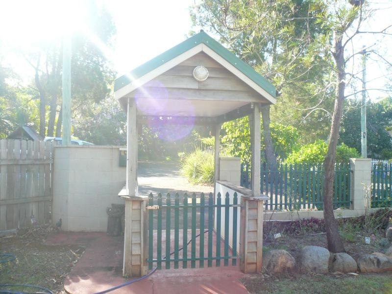 8 Emily Crescent, Macleay Island QLD 4184