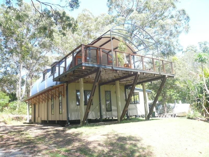 11 Weeroona Avenue, Macleay Island QLD 4184