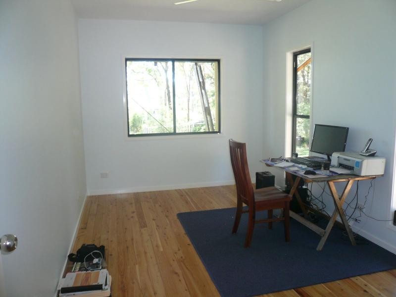 11 Weeroona Avenue, Macleay Island QLD 4184
