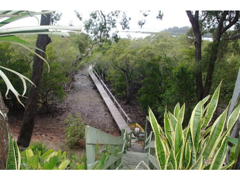 87 Perulpa Drive, Lamb Island QLD 4184