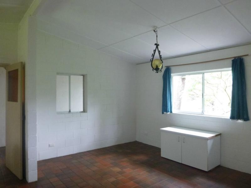 28 High Central Road, Macleay Island QLD 4184